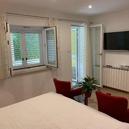 Apartman & Marina *