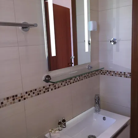 & Marina Apartment *