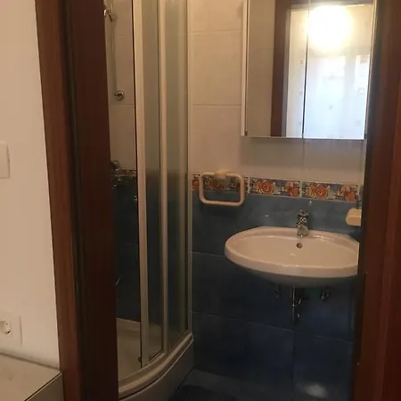 & Marina Apartment *